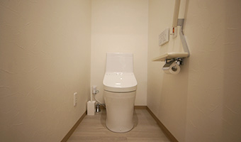 2F WC